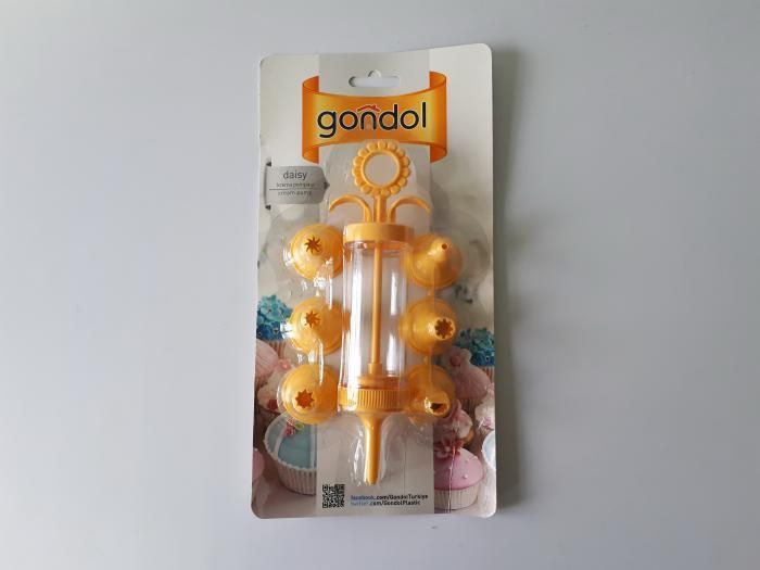 Кондитерский шприц с насадками для крема 7 штук пластиковых Gondol Шприц кондитера пластиковый L 23 cm 06667 фото